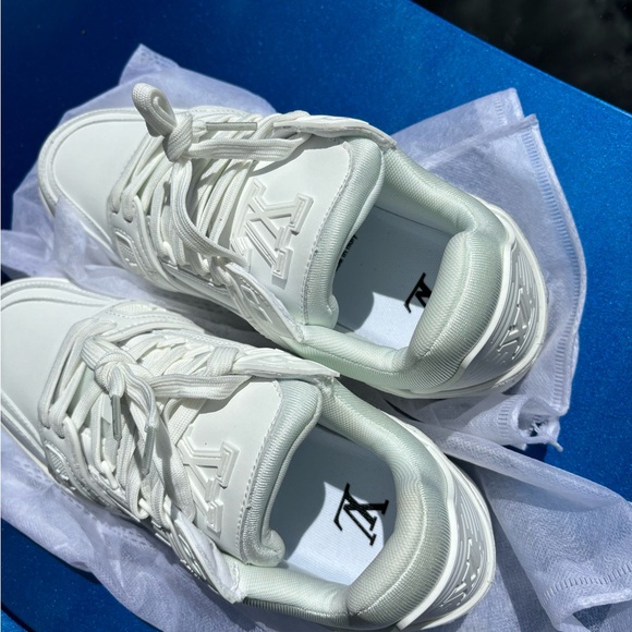 Louis Vuitton trainer sneaker (white) size 9.5 No Box - Picture 6 of 6